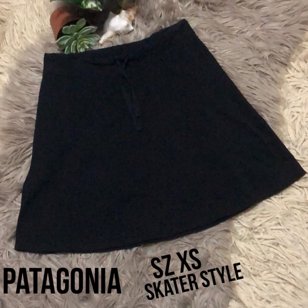 Patagonia-Black-Sz xs Skater Style-PullOn-Drawstring Waist-Cotton Blend